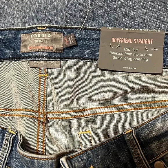 TORRID BOYFRIEND STRAIGHT JEAN VINTAGE STRETCH MEDIUM WASH Mid-rise Sz 16R - Picture 8 of 11